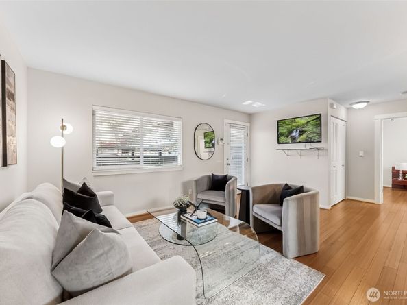 5220 42nd Avenue S 110, Seattle WA 98118