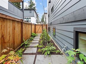 11218 NE 67th Street, Kirkland WA 98033