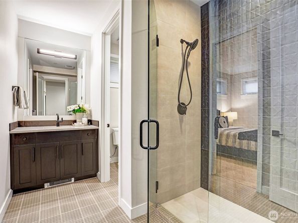 11218 NE 67th Street, Kirkland WA 98033