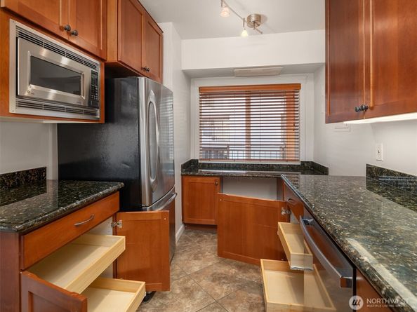 130 105th Avenue SE C314, Bellevue WA 98004