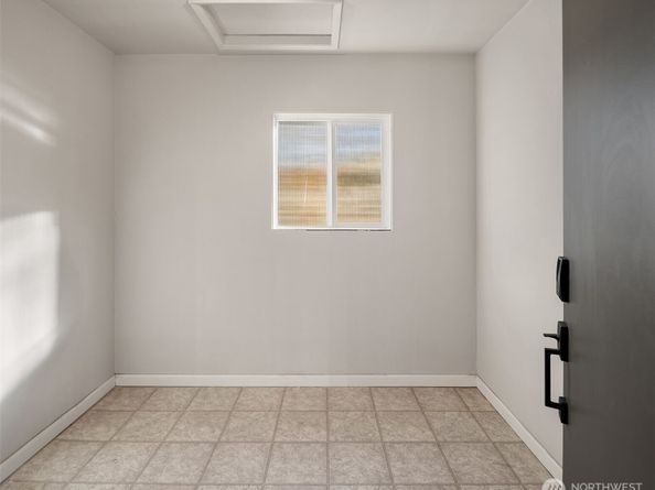 130 105th Avenue SE C314, Bellevue WA 98004