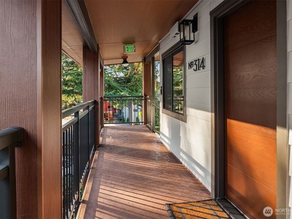 130 105th Avenue SE C314, Bellevue WA 98004