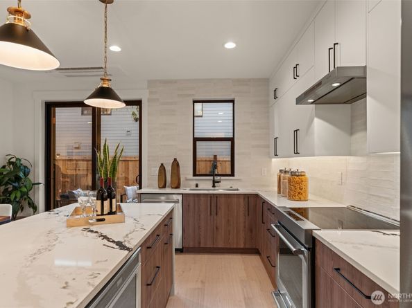 8009 131st Place NE, Kirkland WA 98033