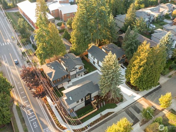 8009 131st Place NE, Kirkland WA 98033