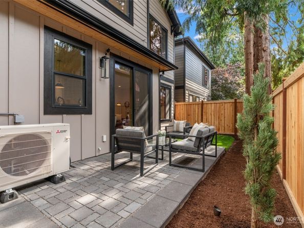 8009 131st Place NE, Kirkland WA 98033