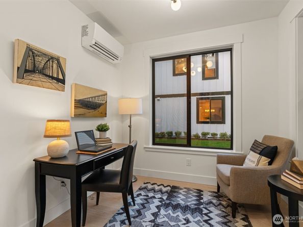 8009 131st Place NE, Kirkland WA 98033