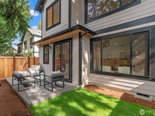 8009 131st Place NE, Kirkland WA 98033