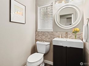 7250 Old Redmond Road H127, Redmond WA 98052