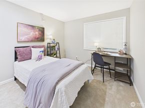 7579 Old Redmond Road 14, Redmond WA 98052