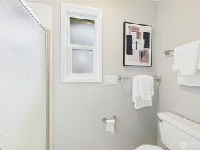 7579 Old Redmond Road 14, Redmond WA 98052