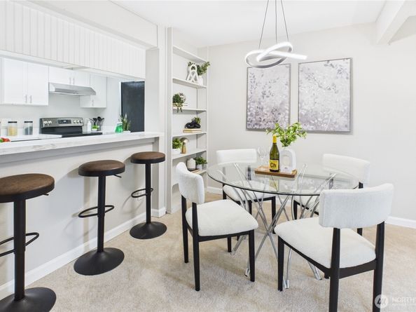 7579 Old Redmond Road 14, Redmond WA 98052