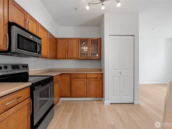 2840 SW Raymond Street 203, Seattle WA 98126