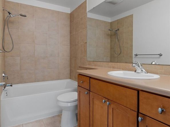 2840 SW Raymond Street 203, Seattle WA 98126