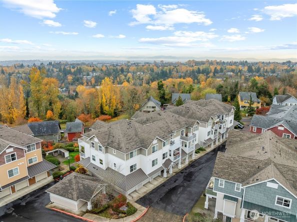 2840 SW Raymond Street 203, Seattle WA 98126