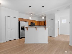 2840 SW Raymond Street 203, Seattle WA 98126