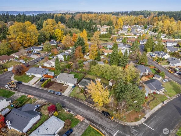 1606 SW 322nd Street, Federal Way WA 98023