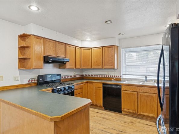 1606 SW 322nd Street, Federal Way WA 98023