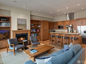 4911 NE Laurelcrest Lane, Seattle WA 98105