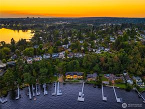 4911 NE Laurelcrest Lane, Seattle WA 98105