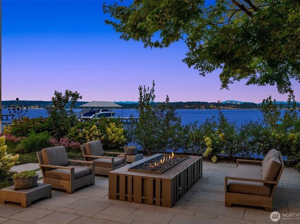 4911 NE Laurelcrest Lane, Seattle WA 98105