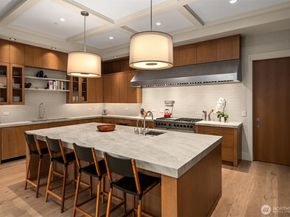 4911 NE Laurelcrest Lane, Seattle WA 98105