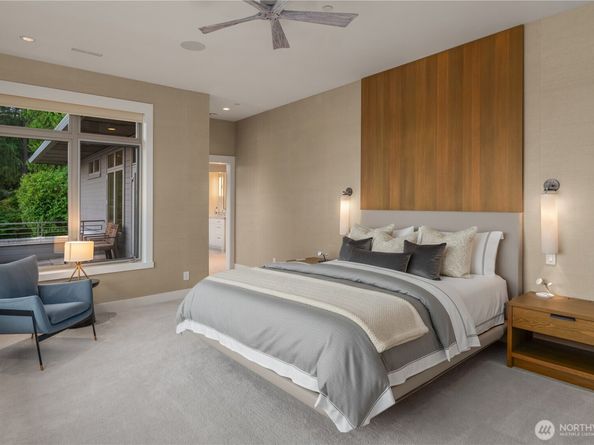 4911 NE Laurelcrest Lane, Seattle WA 98105