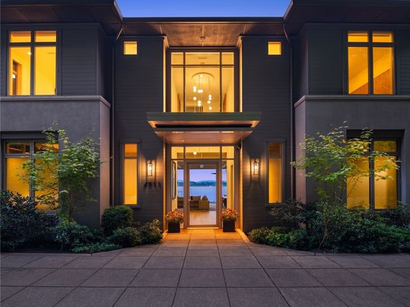 4911 NE Laurelcrest Lane, Seattle WA 98105