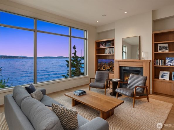 4911 NE Laurelcrest Lane, Seattle WA 98105