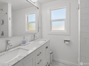 2323 Lexington #A Avenue, Everett WA 98203