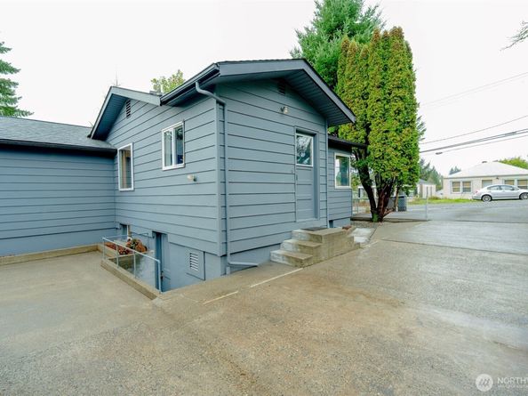 1518 N Wycoff Avenue, Bremerton WA 98312