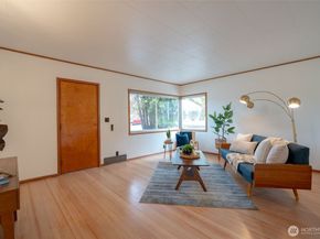 1518 N Wycoff Avenue, Bremerton WA 98312