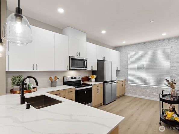 16111 36th Avenue W F11, Lynnwood WA 98087