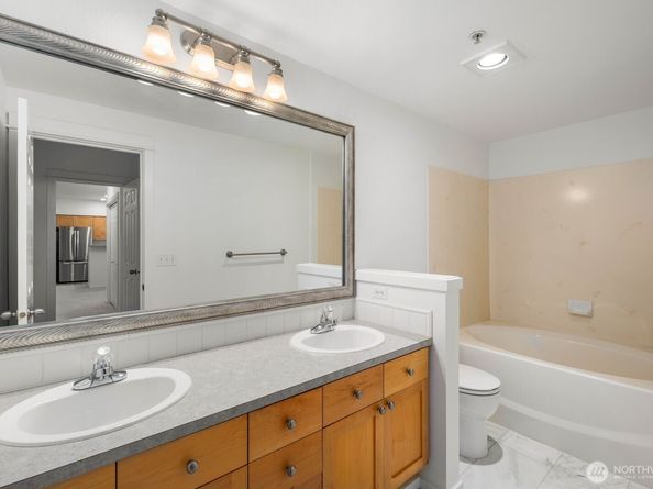 15026 40th Avenue W 13302, Lynnwood WA 98087