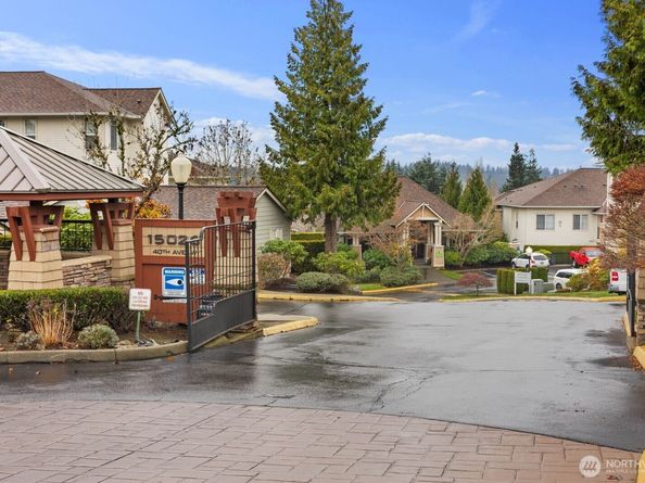 15026 40th Avenue W 13302, Lynnwood WA 98087