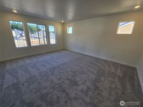 6141 Crestner Drive SW 406, Port Orchard WA 98367