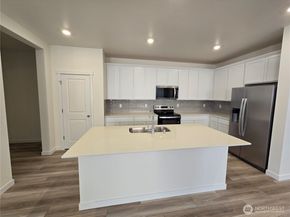 6141 Crestner Drive SW 406, Port Orchard WA 98367