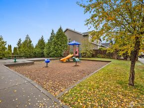 14627 SE 189th Place, Renton WA 98058