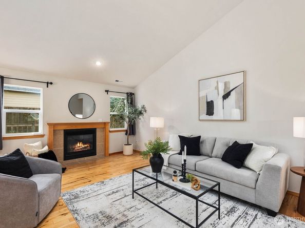 14627 SE 189th Place, Renton WA 98058