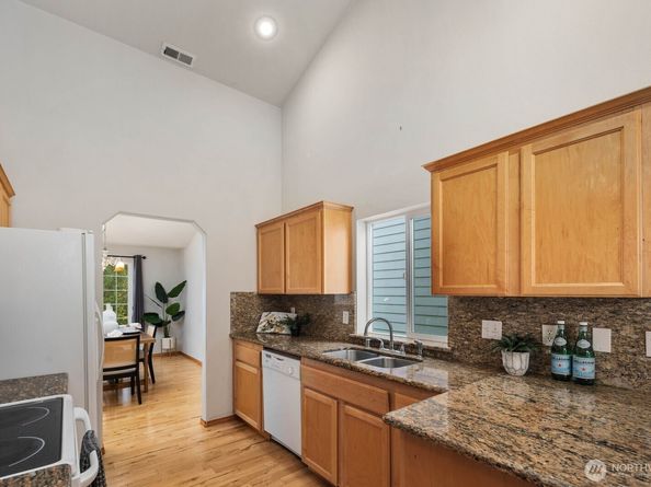 14627 SE 189th Place, Renton WA 98058