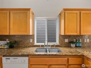 14627 SE 189th Place, Renton WA 98058