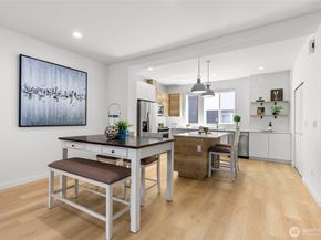 18514 Meridian Avenue N B, Shoreline WA 98133
