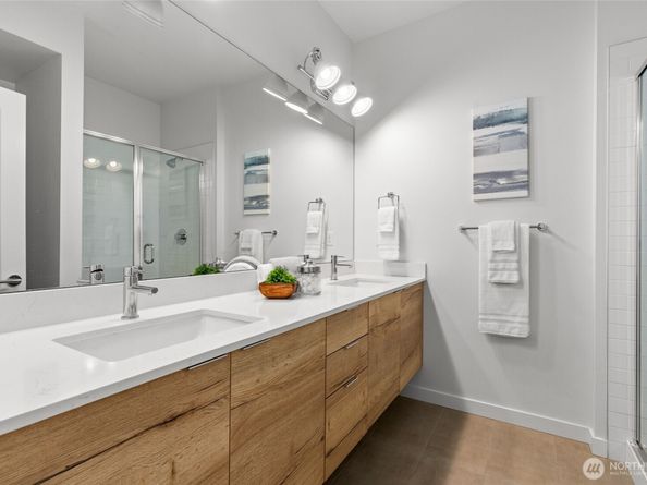 18514 Meridian Avenue N B, Shoreline WA 98133