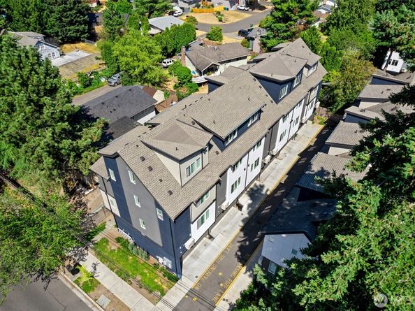 18514 Meridian Avenue N B, Shoreline WA 98133