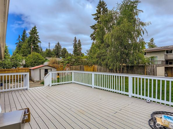 22403 60th Avenue W, Mountlake Terrace WA 98043