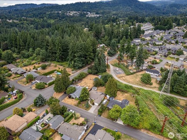 10012 126th Avenue SE, Renton WA 98056