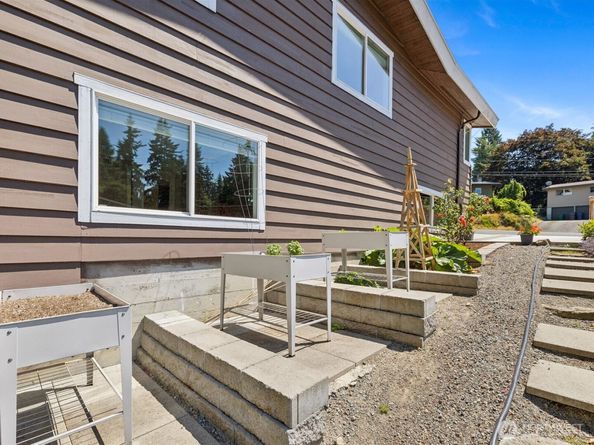 8612 NE 133rd Street, Kirkland WA 98034