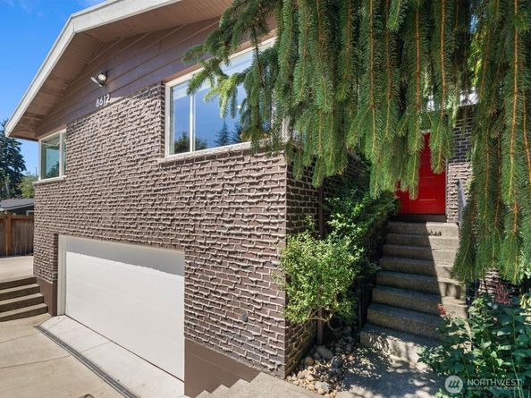 8612 NE 133rd Street, Kirkland WA 98034