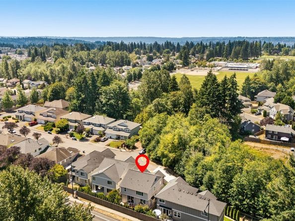 842 Chelan Place NE, Renton WA 98059