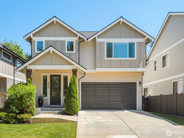 842 Chelan Place NE, Renton WA 98059