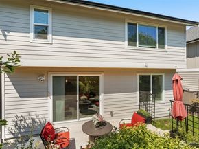 842 Chelan Place NE, Renton WA 98059